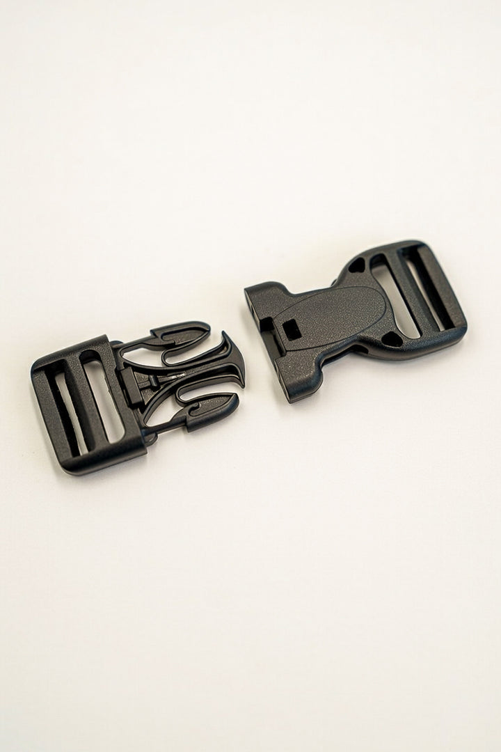 Fibbia con pulsante di sicurezza 25mm nera