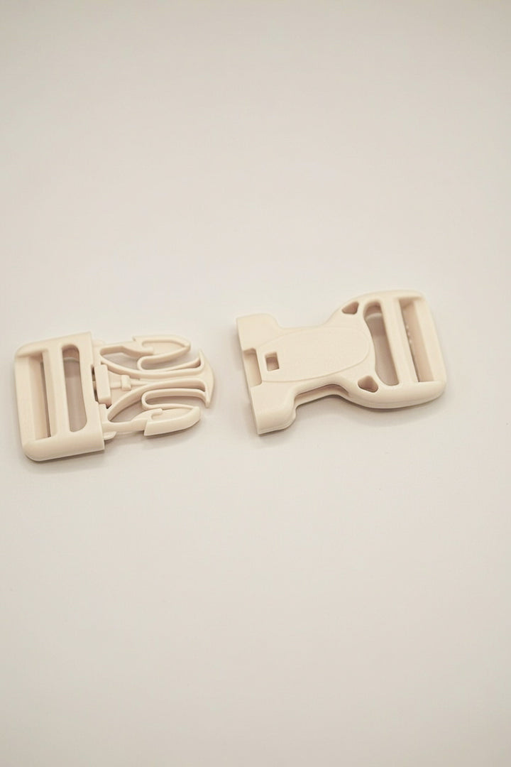 Fibbia con pulsante di sicurezza 25mm beige